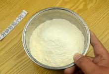 别再拿酵母直接发面了，面里撒点它，10分钟爆满盆