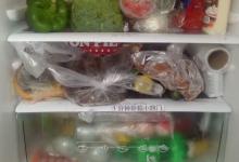 家里冰箱打死都不能放这4种物品，快快拿走，别拿家人健康开玩笑