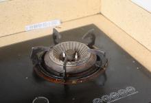 灶台上撒一把，多脏的灶台都能洁净如新，轻松去除灶台油污