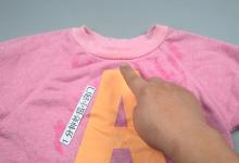 洗衣服前放一粒，不管衣服多脏，洗完立马干净，和新的一样