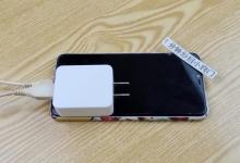 手机充电时，4个错误别再犯，不然手机离报废不远了，叮嘱家里人