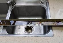 油烟机里流出的废油别倒掉，真的别浪费，学会记得回家也试一试