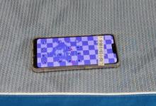 晚上睡觉前，手机到底关机好，还是开机好？很多人搞错，告诉家人