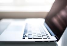 超级店长和爱用交易哪个使用的人群更多？超级店长好不好用？