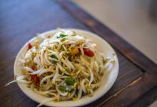 炒豆芽的正确时间和方法（豆芽先下锅就错了）