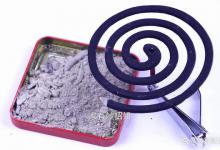 蚊香灰可是个宝，倒掉太可惜了，3大妙用家家用得到，快回家试试