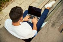 拼多多成人用品类目需要什么证件？