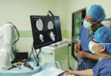 世界首例机器人给头颅8厘米早产儿做脑手术机器人做手术有哪些意义