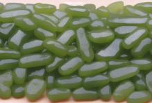 和田玉籽料近一级白玉