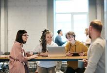 拼多多新开的店铺没有流量怎么办？商家怎么参加拼多多活动？