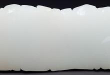 和田白玉与石英岩玉