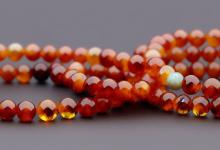 缅甸黄玉手串功效和作用