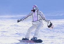 滑雪鞋比正常鞋大几号合适