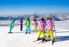 滑雪内八字还是外八字能停下来