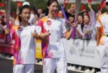 为救同学挡8刀的女孩有了新身份 挡刀女孩传递火炬