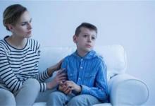 面对孩子青春期的叛逆表现家长要掌握心理层面的沟通