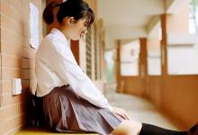 为什么有些女生总是忍不住夹腿女生夹腿有害吗