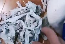 ​校服里塞布条到底是什么呢