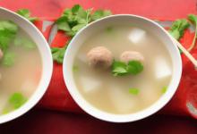 萝卜丸子豆腐汤的做法