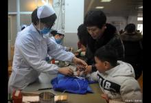 央视网：边输液边做题 理解但不支持，家长：成绩没有身体重要