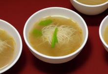 豆芽牛肚汤的做法