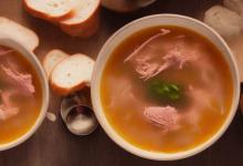 雪梨猪脚汤的做法