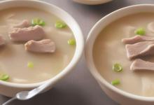 藕土豆排骨汤的做法