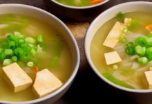 小鲫鱼豆腐汤的做法