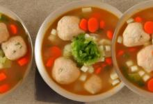 鸡肉丸子汤的做法