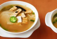 乌鱼豆腐汤的做法