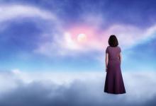 女人梦见天上出现奇景