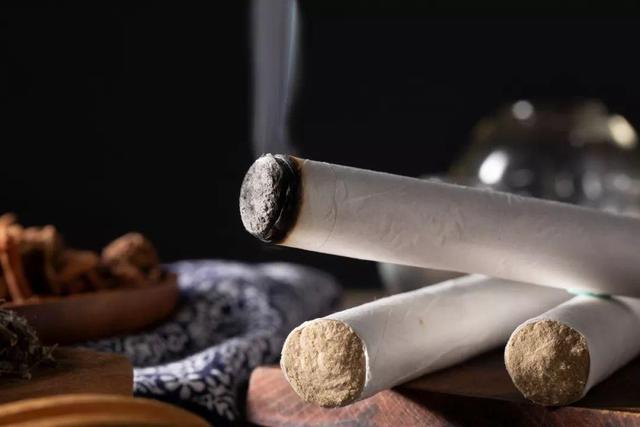 探索艾灸调理，中医养生新风尚