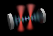 用光子连接真空中的纳米粒子：一种实现宏观量子纠缠的新方法