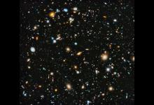 宇宙中的恒星，比地球上的沙子还多，为什么太空却是黑色的？