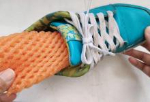 水果网套放进鞋子里，没想到有这个妙用，解决了很多人困扰的难题
